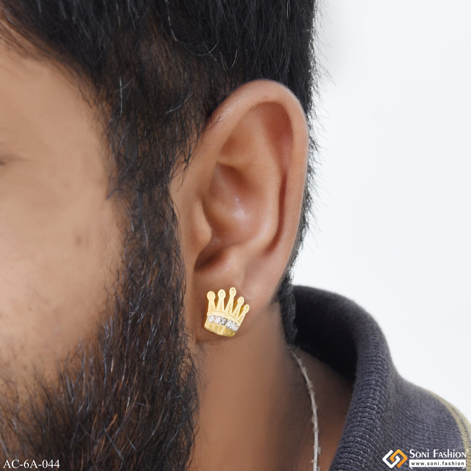 Gram Gold Plated Crown Design Stud Earring for Men (1 Pc