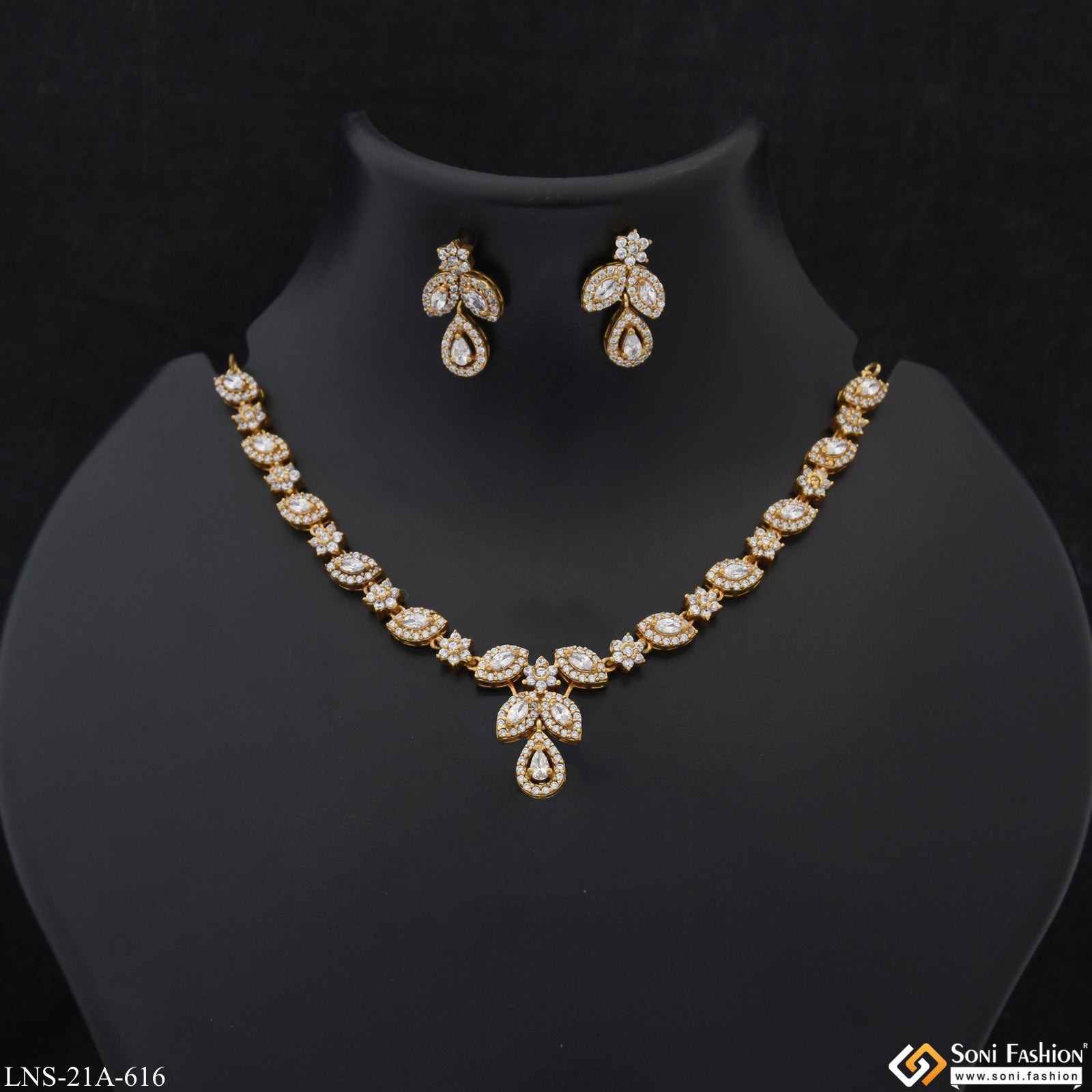 Lovely Design with Diamond Designer Gold Plated Necklace Set for Women Style A616