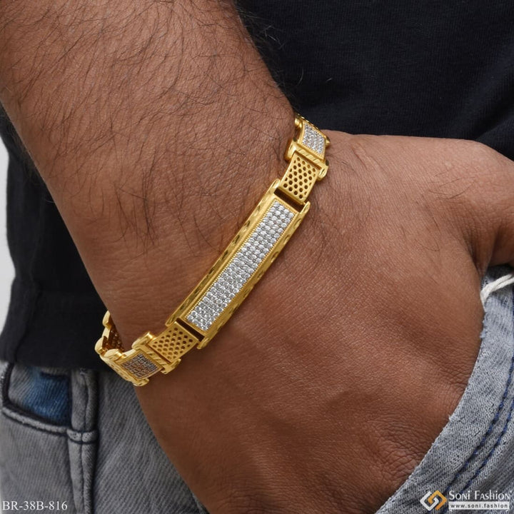 Gram Gold Forming Fashionable Design with Diamond Bracelet for Men Style B816