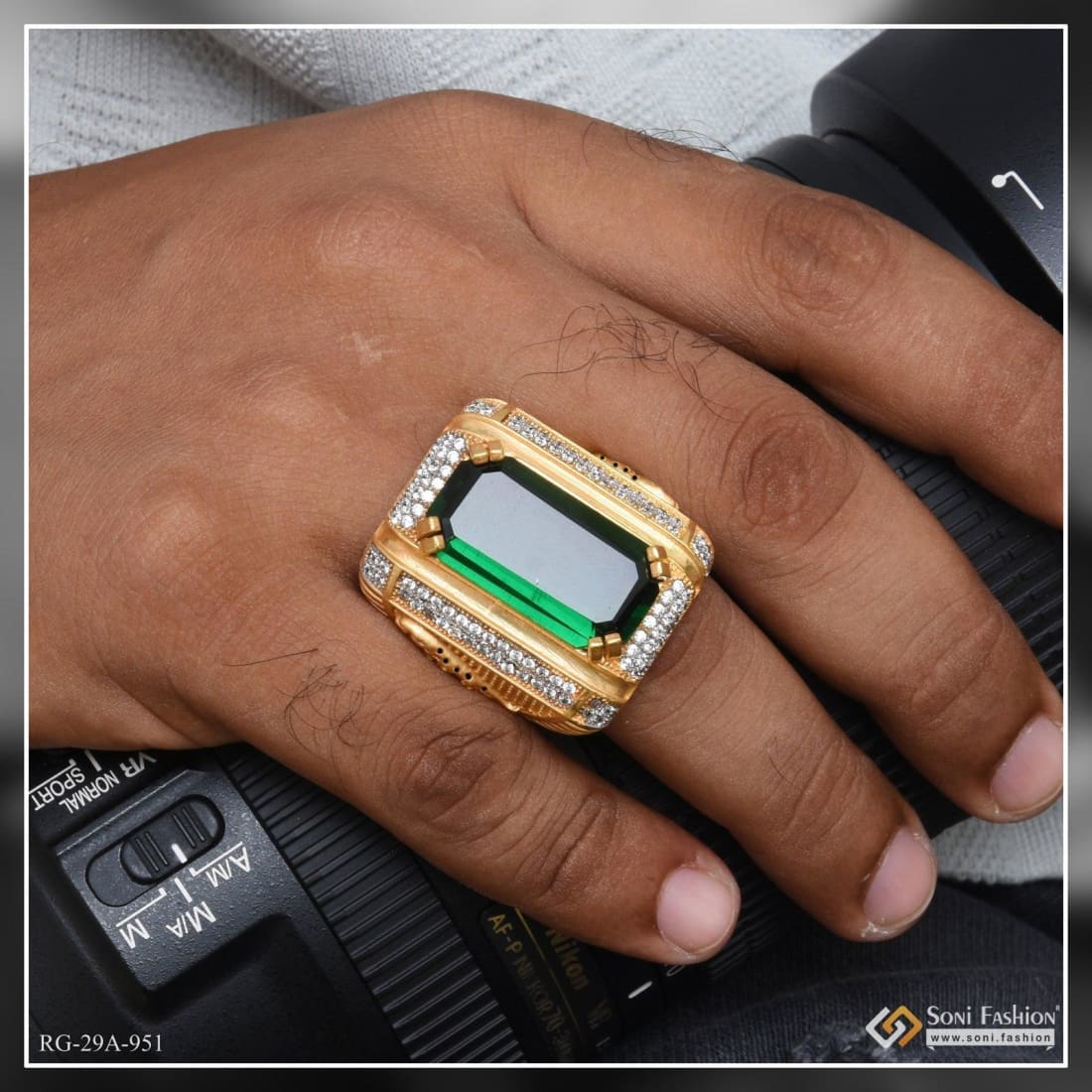 Emerald Signet Ring - The M Jewelers
