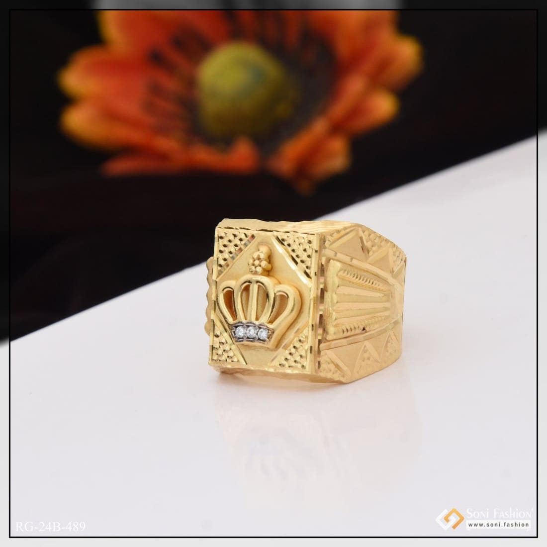 Because the #princess within her deserves a Majestic 'crown' #Ring!! # goldring #diamondring #14kt #18kt #onlinejewellery #buyring… | Perle  smykker, Smykker, Perler