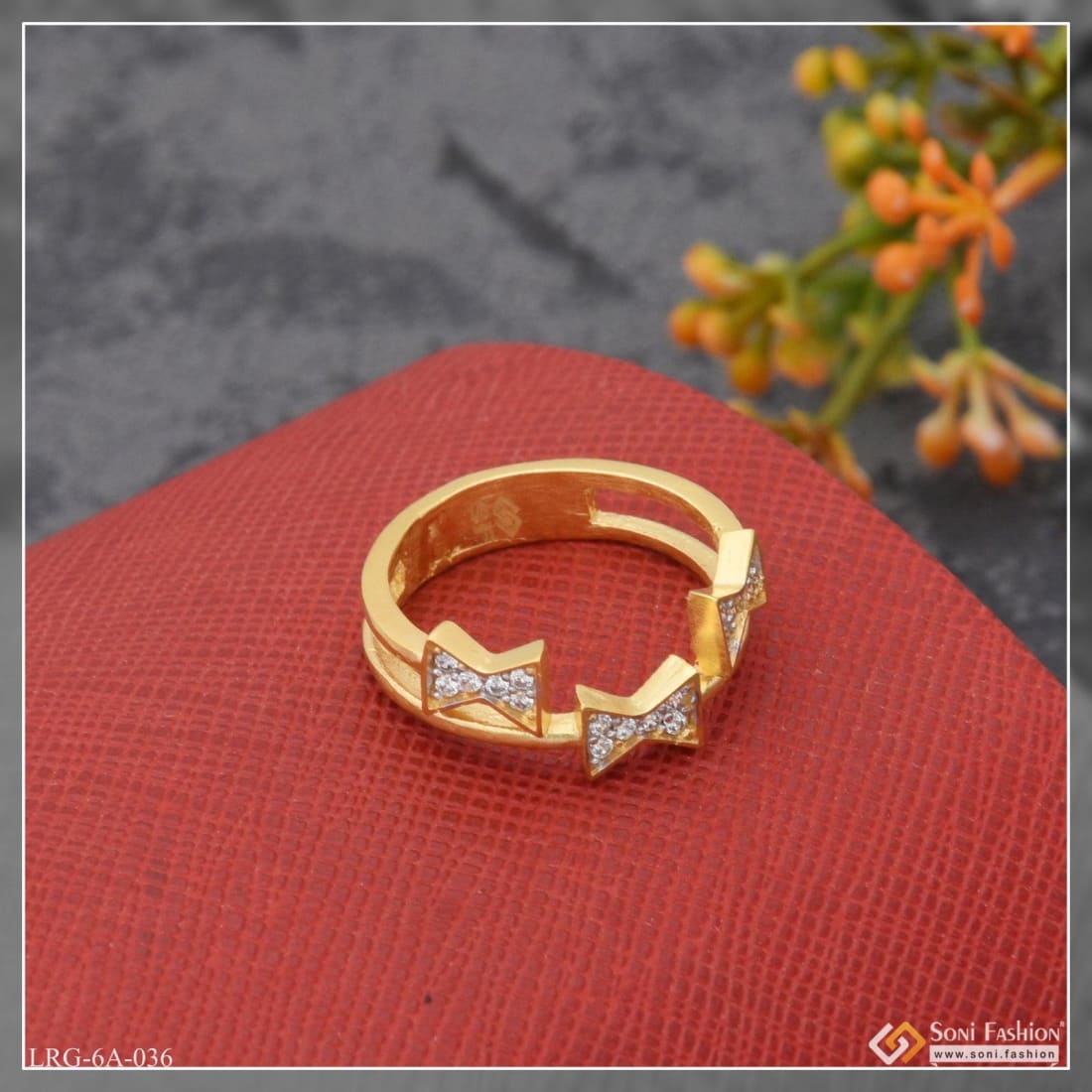 Exquisite 18 Karat Yellow Gold And Diamond Floral Ring