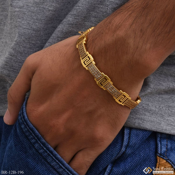 Men's gold Bracelet | Man gold bracelet design, Gold chains for men, Mens  gold bracelets