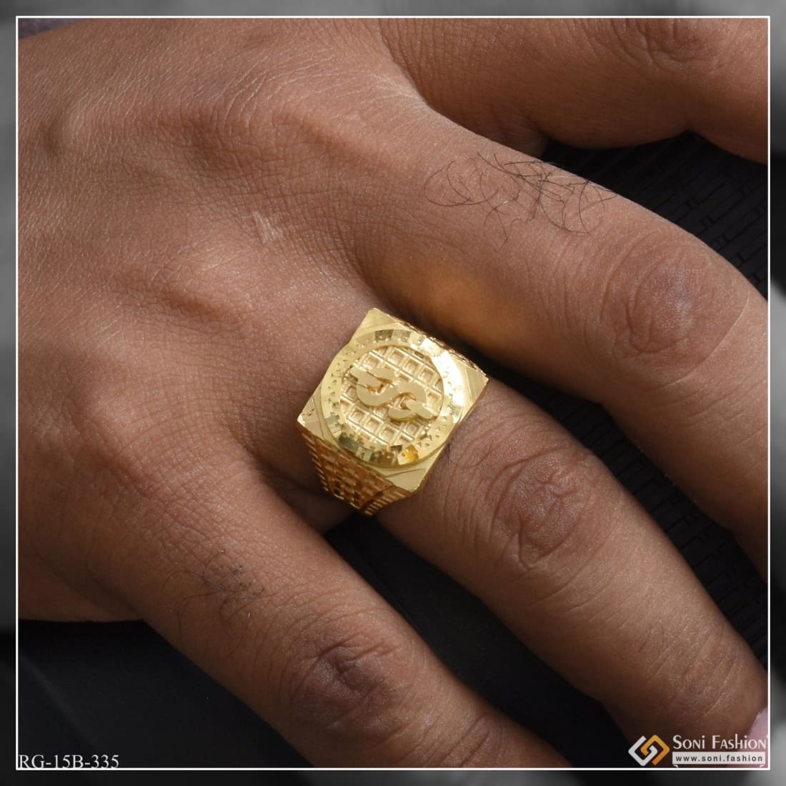 STL file C Letter Meena Gold Mens Signet Ring 💍・3D print model to  download・Cults