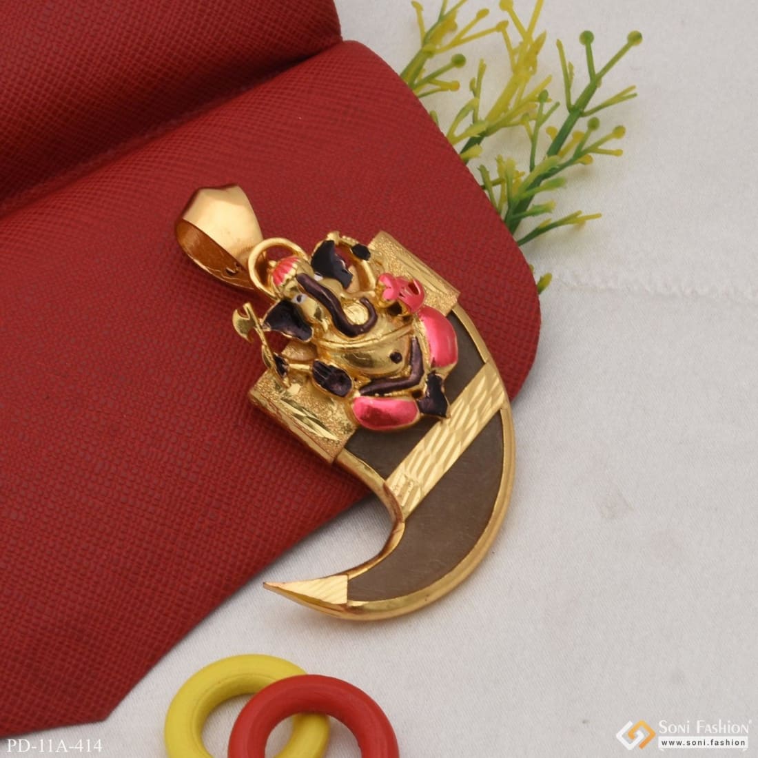 Shree Krishna In Artificial Daul Lion Nail Gold Plated Pendant - Style A823  at Rs 1900.00 | Rajkot| ID: 26009005130