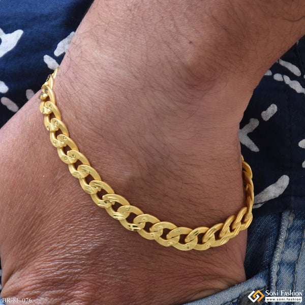Amazing Design Gold Plated Link Bracelet for Men - Style E076