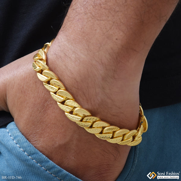 Trending Design Gold Plated Pokal Bracelet for Men - Style D746