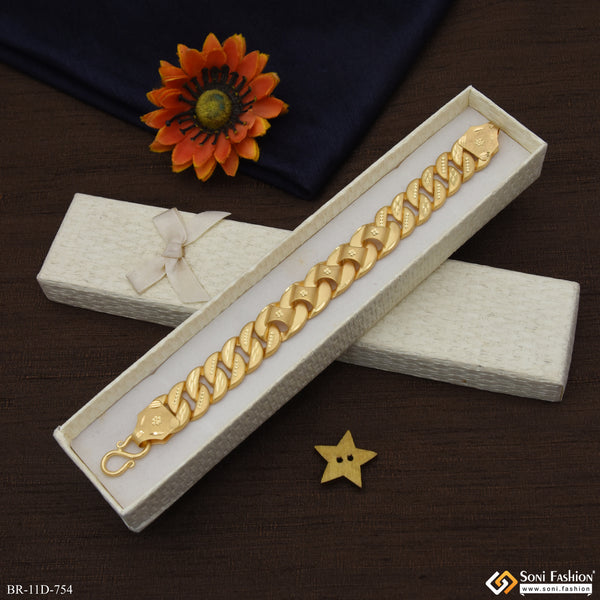 Best Quality Gold Plated Pokal Bracelet for Men - Style D754