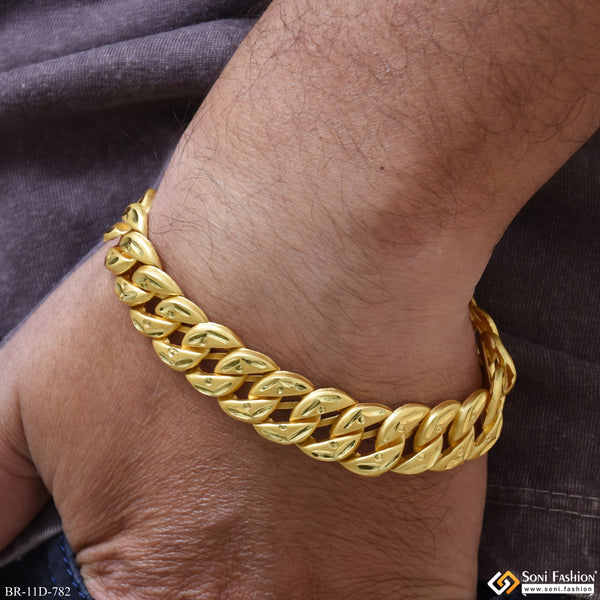 Excellent Design Gold Plated Pokal Bracelet for Men - Style D782