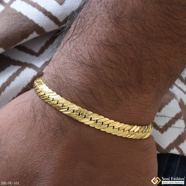 Glittering Design Gold Plated Bracelet for Men - Style E101