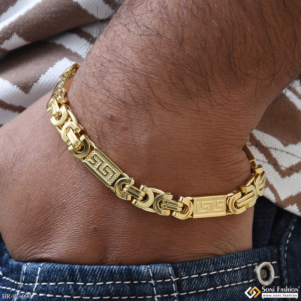 Latest Design Golden Color Stainless Steel Bracelet for Men - Style E090