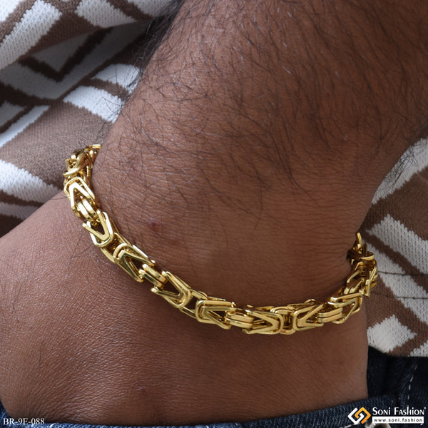Latest Design Golden Color Stainless Steel Bracelet for Men - Style E088