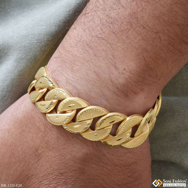 Prominent Design Gold Plated Pokal Bracelet for Men - Style D820