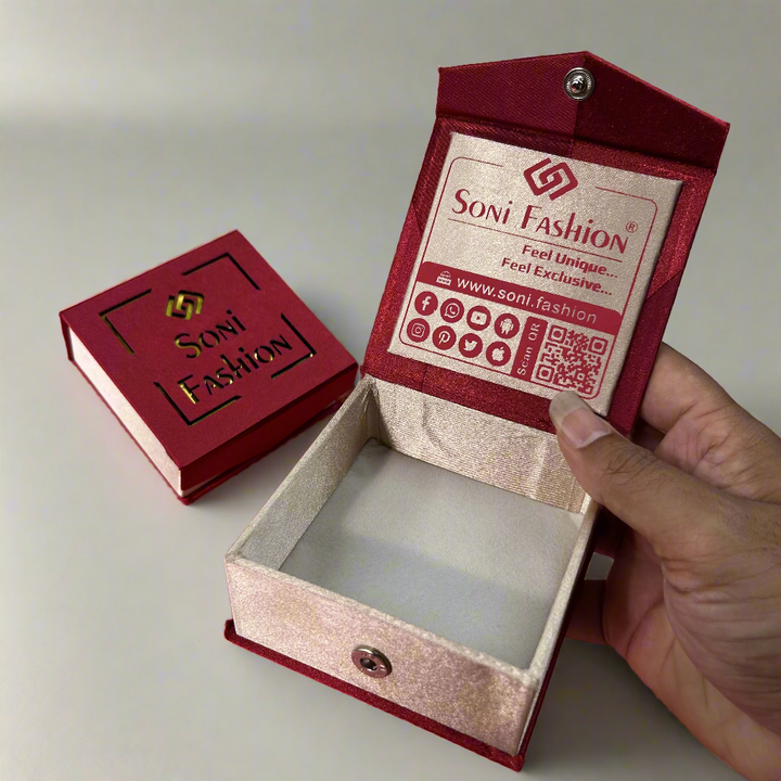 Soni Fashion Kada Bangle Jewellery Box in open and close display, size 4x4 inch