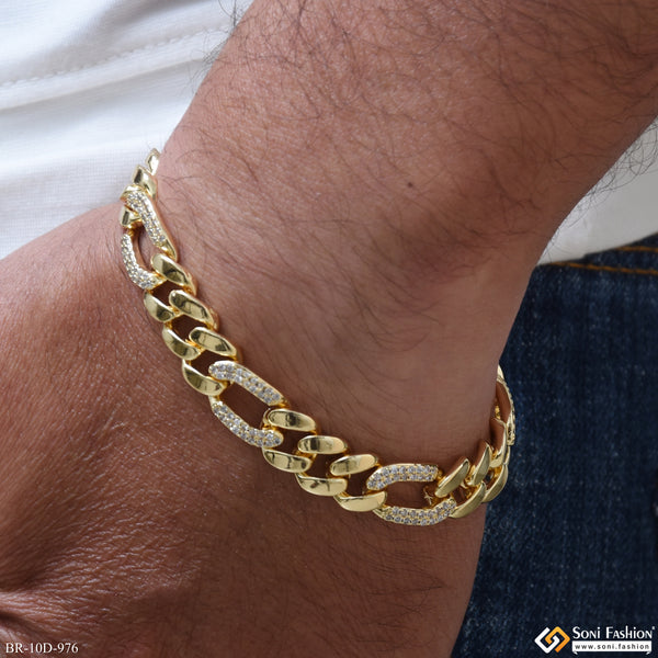 Sophisticated Design Gold Plated Link Bracelet for Men - Style D976