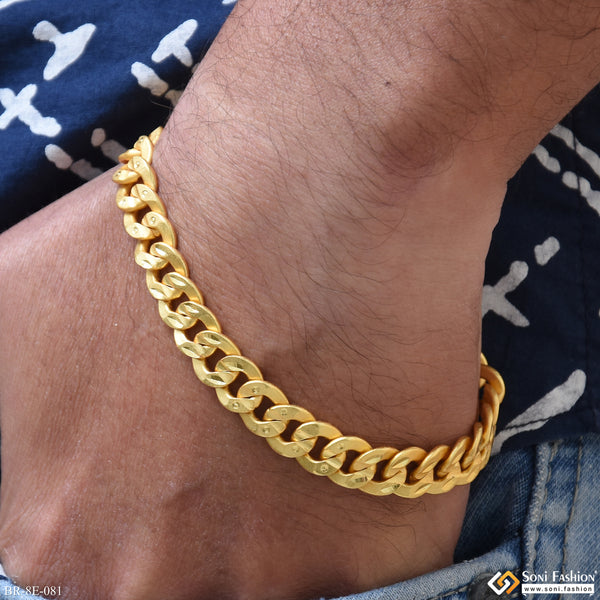 Trending Design Gold Plated Link Bracelet for Men - Style E081