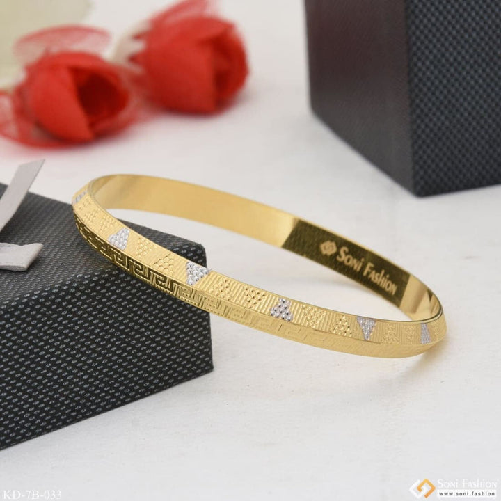 Attention-getting Design High Quality Gold Plated Punjabi Kada For