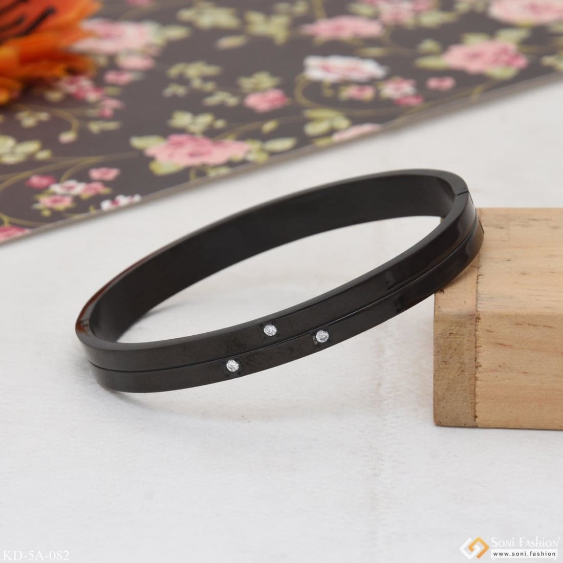 Expensive-Looking Design High-Quality Black Color Kada for Men - Style ...
