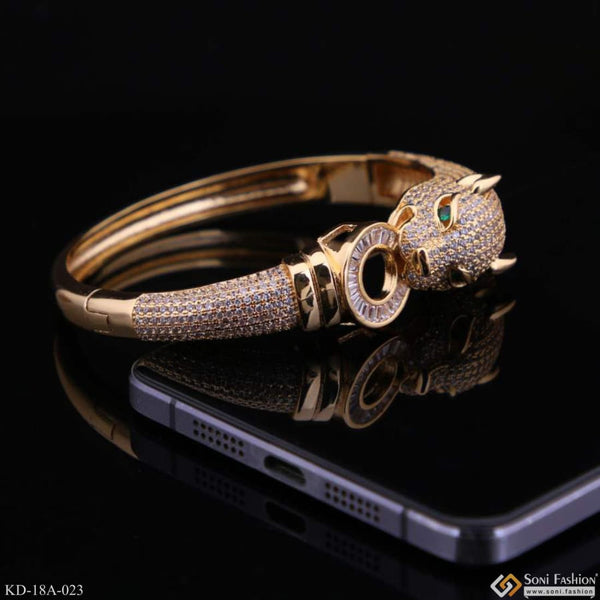 Buy 18Kt Classic Diamond Kada Bracelet 177VG2072 Online from Vaibhav  Jewellers