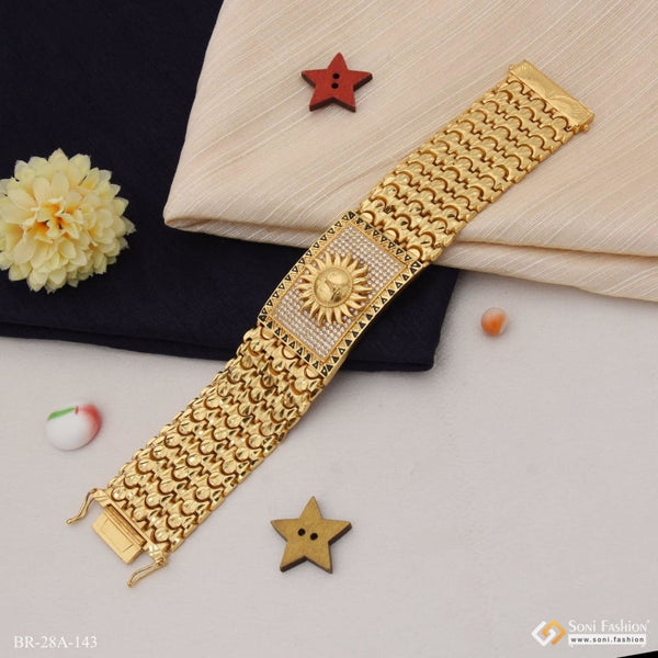 Zoë Chicco 14k Gold Personalized Nameplate with Diamond Border Link Bracelet  – ZOË CHICCO
