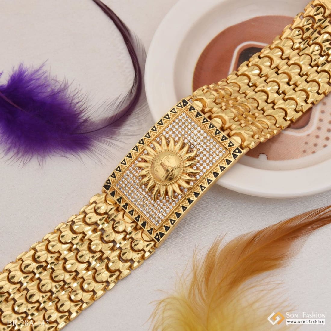 3 Dot Triangle Leather Bracelet, pink/gold | Kaarna Living