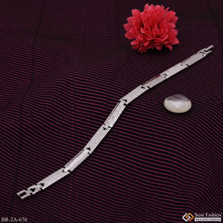 Soni Fashion - bracelet - Very Delicate Glossy With Strait Lines Dull Finish Silver Color Bracelet - Style A676