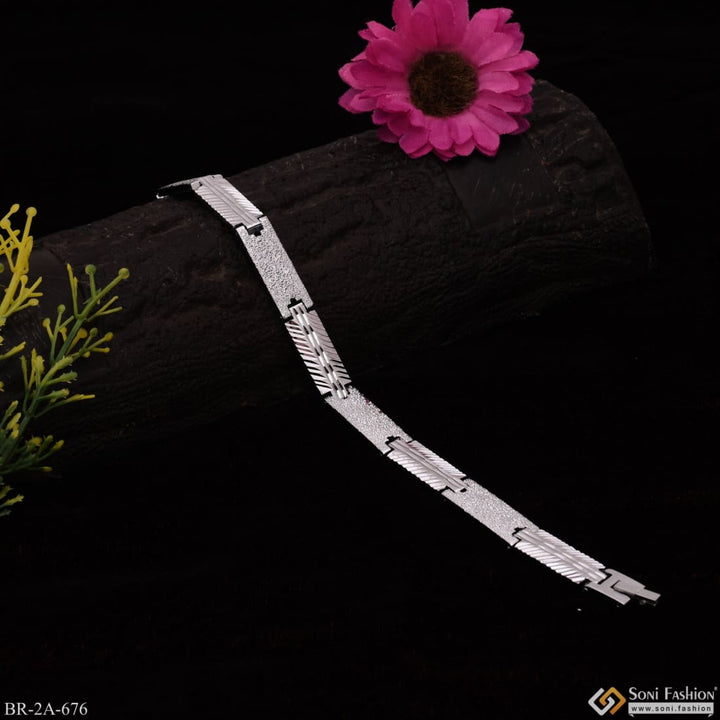 Soni Fashion - bracelet - Very Delicate Glossy With Strait Lines Dull Finish Silver Color Bracelet - Style A676