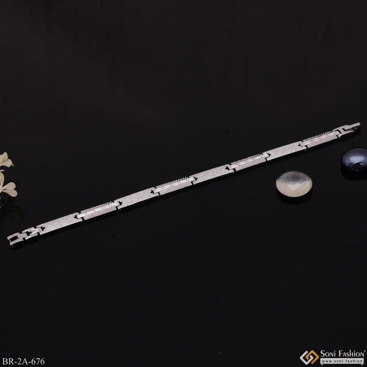 Soni Fashion - bracelet - Very Delicate Glossy With Strait Lines Dull Finish Silver Color Bracelet - Style A676