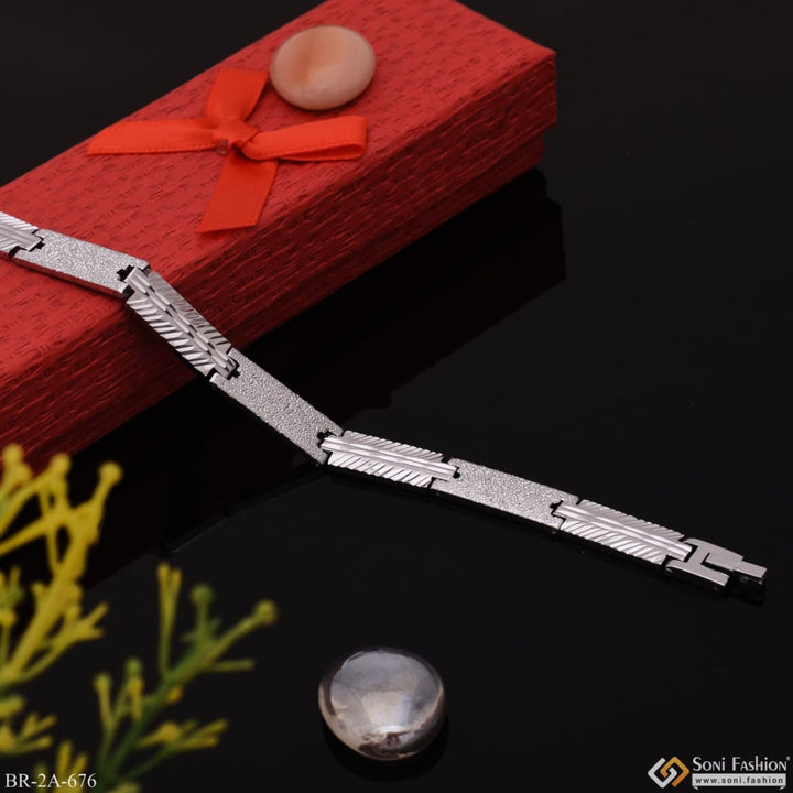 Soni Fashion - bracelet - Very Delicate Glossy With Strait Lines Dull Finish Silver Color Bracelet - Style A676