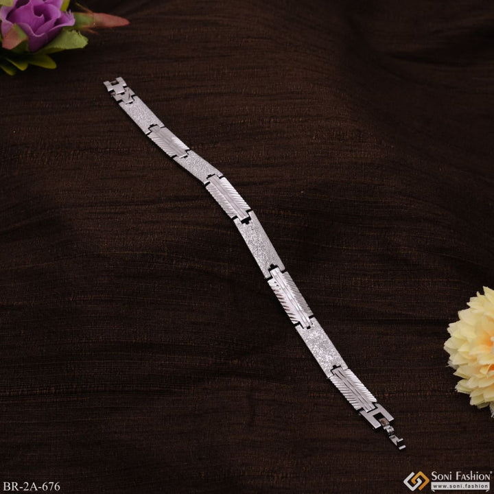 Soni Fashion - bracelet - Very Delicate Glossy With Strait Lines Dull Finish Silver Color Bracelet - Style A676