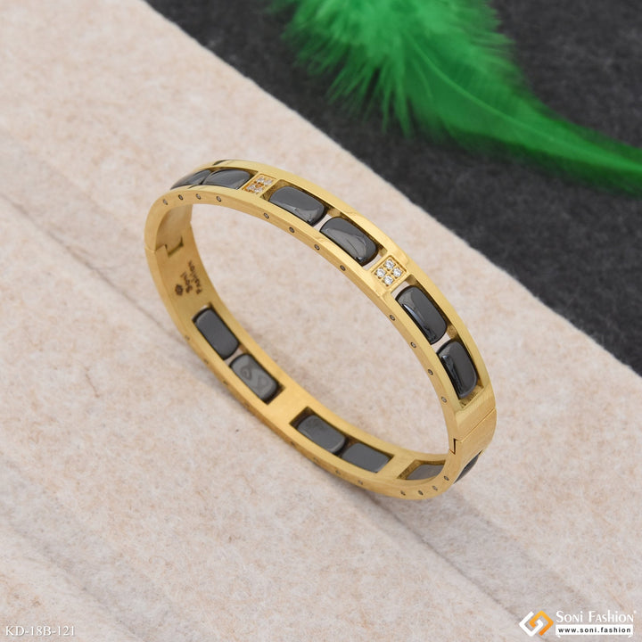 Soni Fashion - kada - Latest Design Black & Golden Color Ceramic & Steel Kada for Men - Style B121