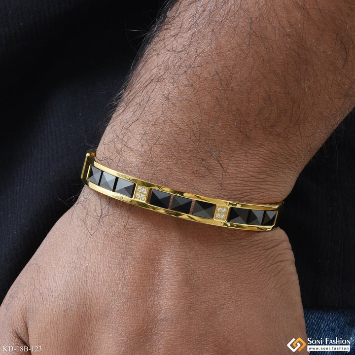 Soni Fashion - kada - Trending Design Black & Golden Color Ceramic & Steel Kada for Men - Style B123