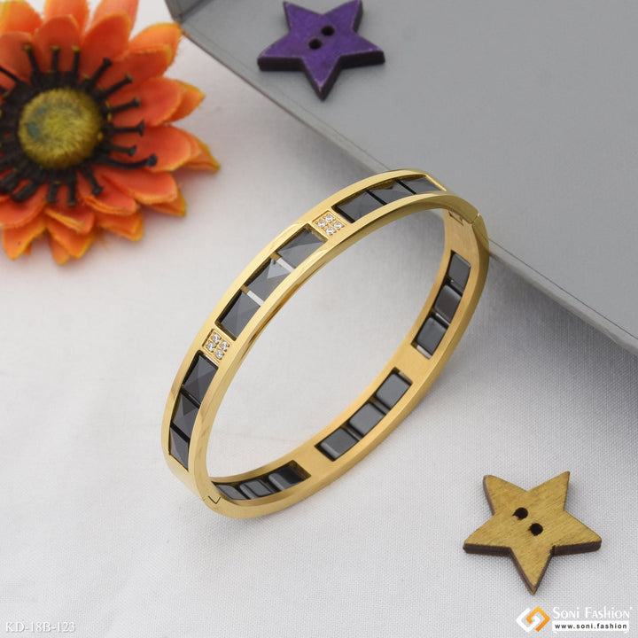 Soni Fashion - kada - Trending Design Black & Golden Color Ceramic & Steel Kada for Men - Style B123