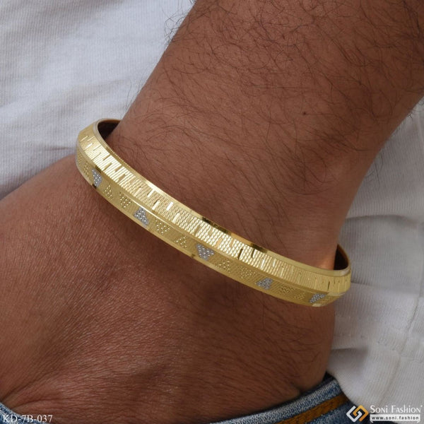 Streamlined design superior quality gold plated punjabi kada