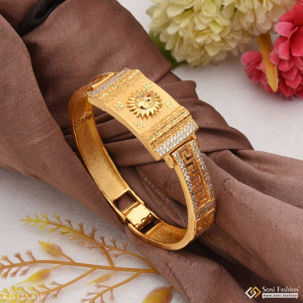 Classic #attractive #designer #stunning #gorgeous #studded #gold #kada for  the best you desir… | Gold jewelry fashion, Gold bangles design, Bangles  jewelry designs