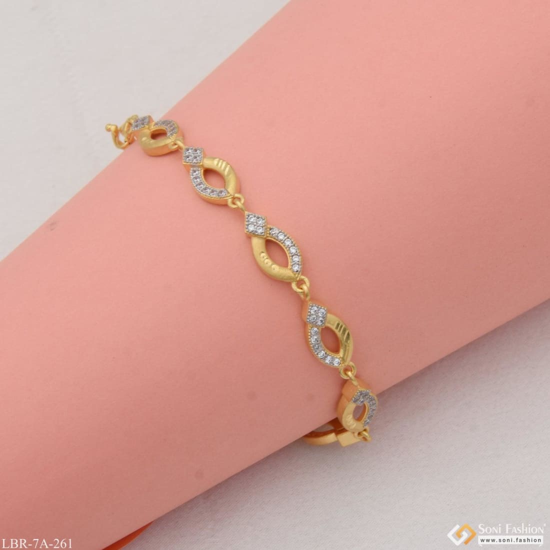 Women's Bracelets: Engravable, Beaded, & More | gorjana