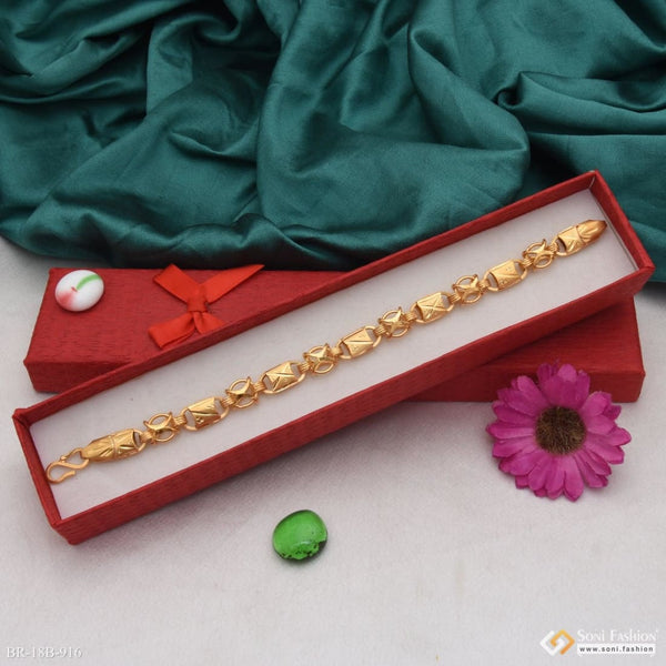 Buy quality Men's Fancy Handmade 22k Gold Bracelet in Rajkot