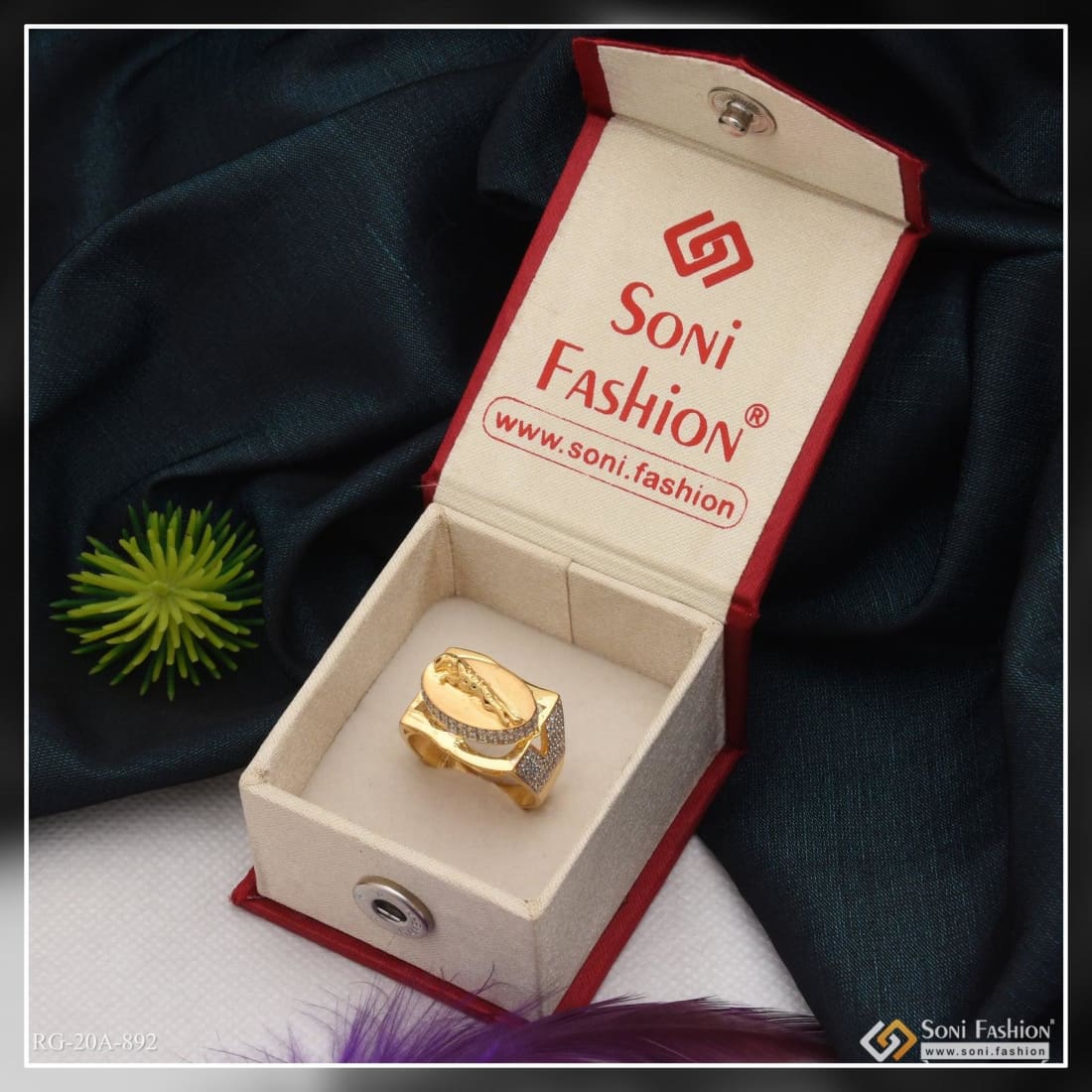 Glamorous Studded 22KT Gold Party Wear Ring